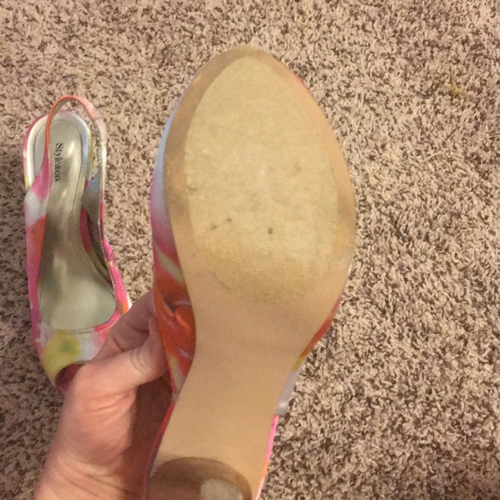 Shoes - Picture 3 of 3
